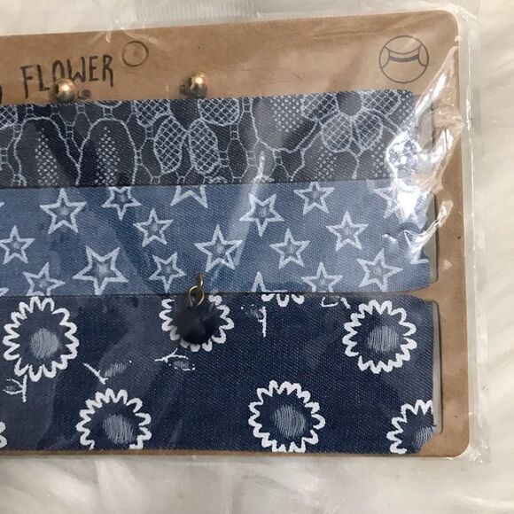 Set of 3 chokers and earrings set - Picture 2 of 3